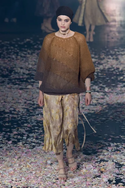 Look 26